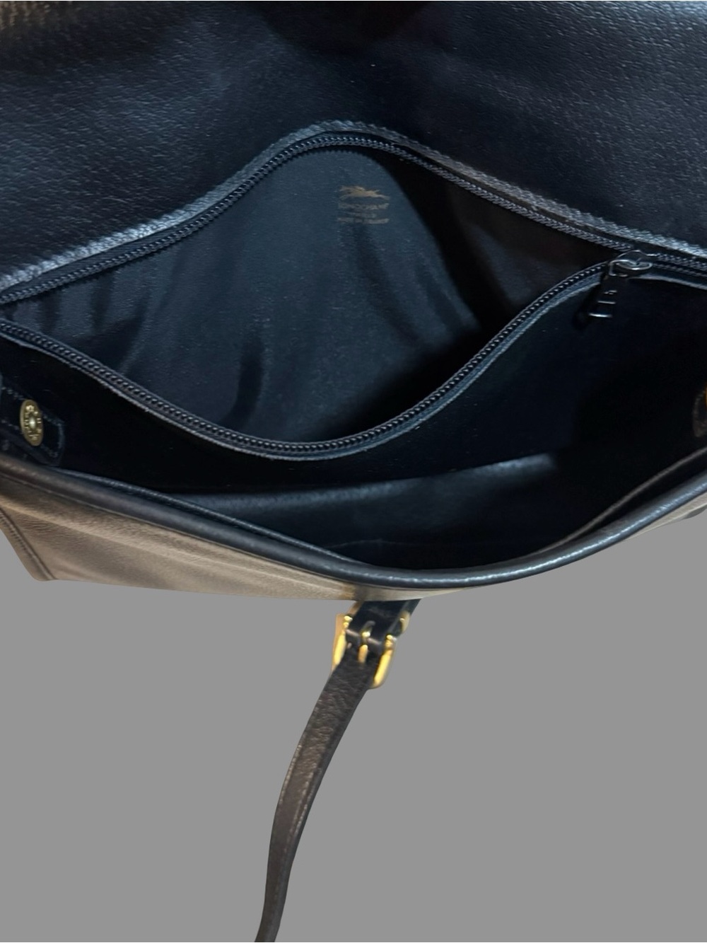 Vintage Longchamp Paris Black Leather Flap Crossbody Bag - Made in France - Picture 11 of 11